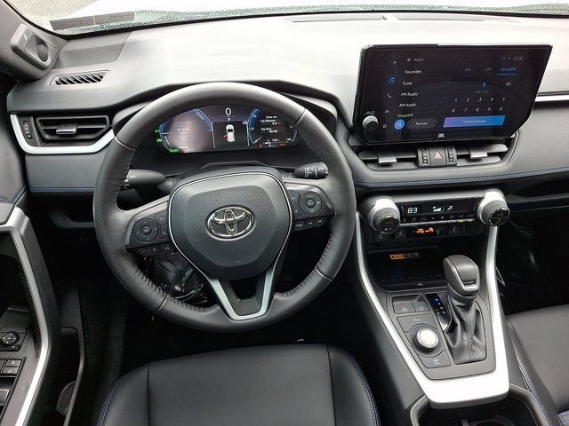 Used 2023 Toyota RAV4 XSE AWD/4WD image 12