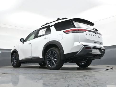 New 2026 Nissan Pathfinder SL AWD/4WD image 42