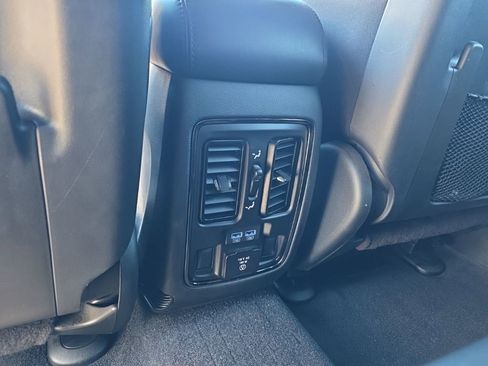 Used 2020 Jeep Grand Cherokee Limited X image 13