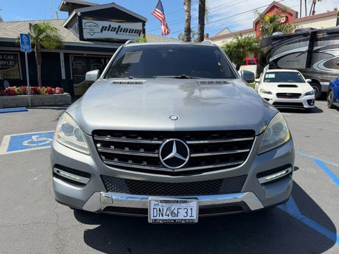 Used 2012 Mercedes-Benz ML 350 4MATIC w/ Premium 1 Pkg image 2