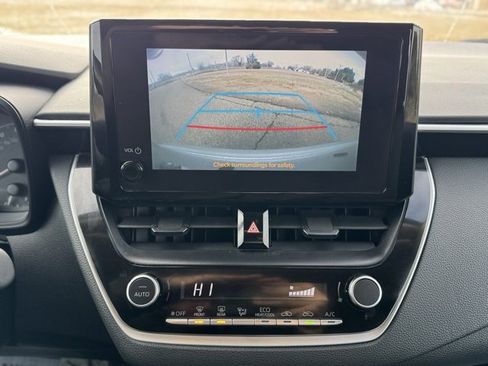 Used 2024 Toyota Corolla LE image 16