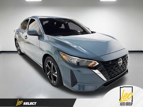 Used 2025 Nissan Sentra SV FWD image 5