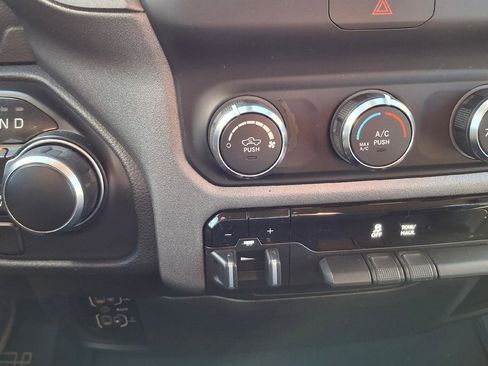 Used 2019 RAM 1500 Tradesman AWD/4WD image 17