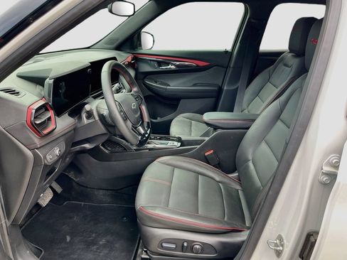 Used 2025 Chevrolet TrailBlazer RS w/ Convenience Package FWD image 22