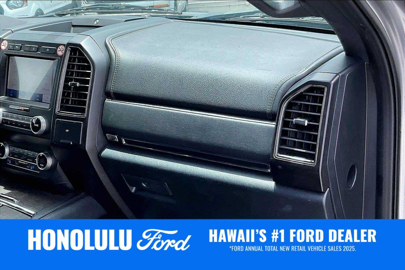 Used 2021 Ford Expedition Limited AWD/4WD image 23