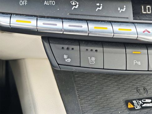 Used 2021 Cadillac CT4 Premium Luxury image 30