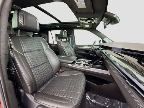 Used 2025 Cadillac Escalade V w/ LPO, Floor Liner Package image 32