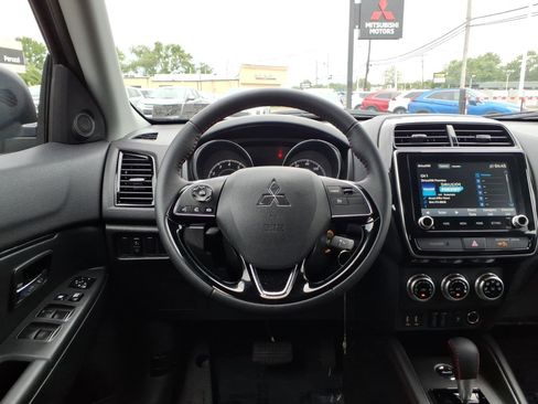 Used 2025 Mitsubishi Outlander Sport LE AWD/4WD image 15