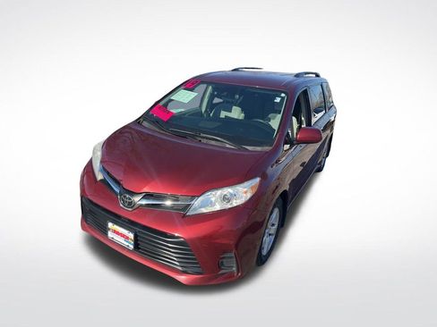 Used 2019 Toyota Sienna LE image 29