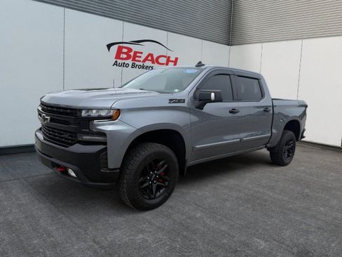 Used 2021 Chevrolet Silverado 1500 LT Trail Boss w/ Convenience Package II AWD/4WD image 3