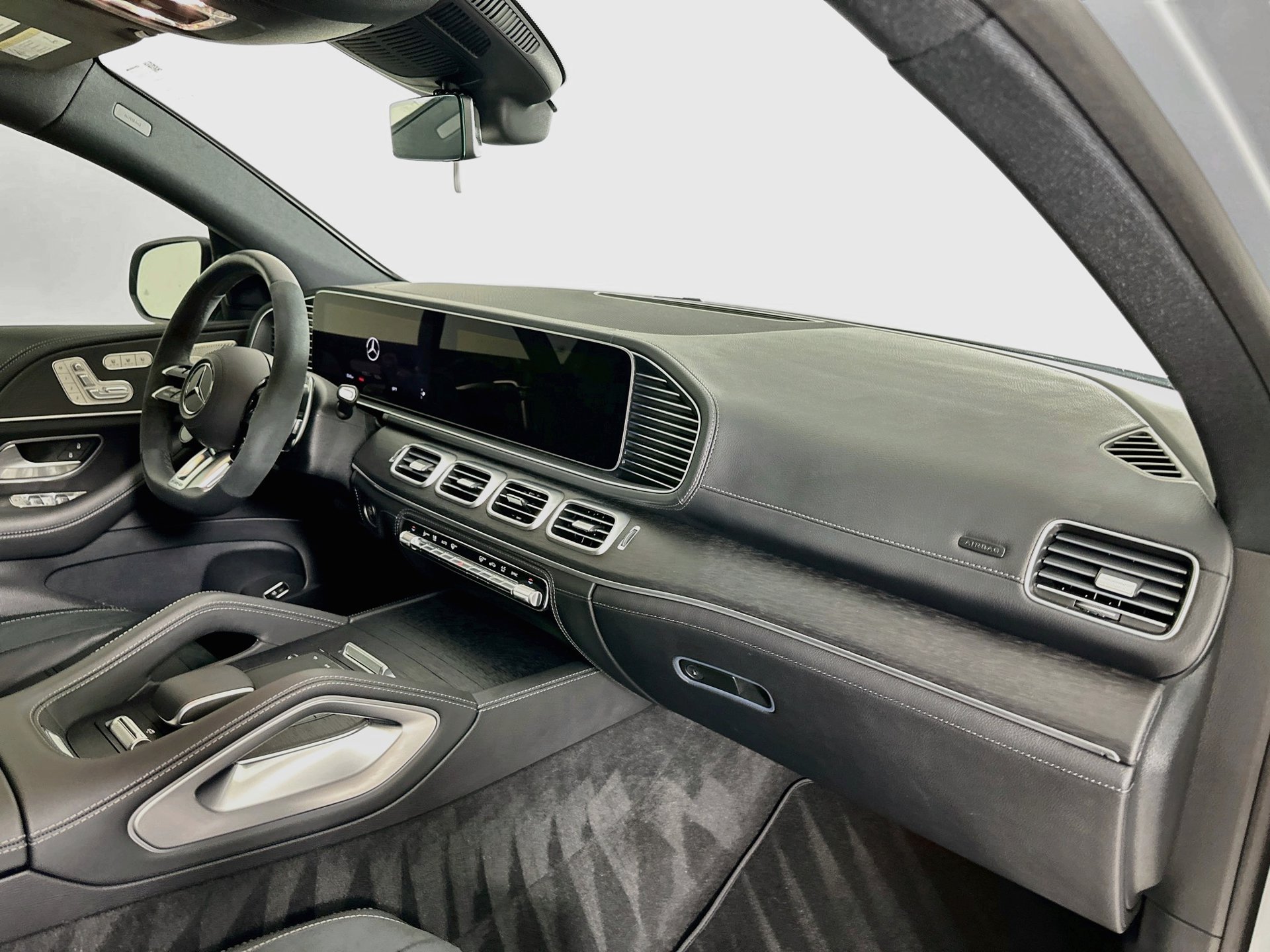 Certified 2025 Mercedes-Benz GLE 53 AMG 4MATIC Coupe image 32