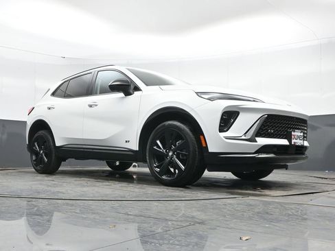 Used 2024 Buick Envision Sport Touring image 44