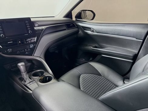 Used 2023 Toyota Camry SE FWD image 24
