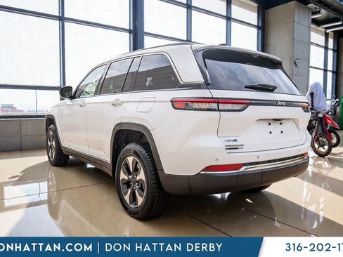 Used 2022 Jeep Grand Cherokee Limited 4xe w/ Luxury Tech Group II AWD/4WD image 26