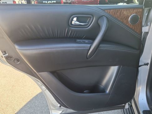 Used 2019 Nissan Armada SL w/ Premium Package image 11