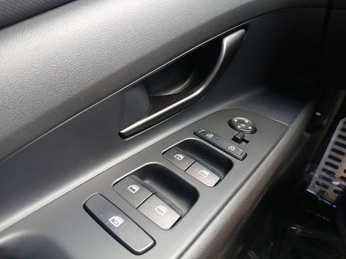 Used 2025 Hyundai Elantra Sport FWD image 18