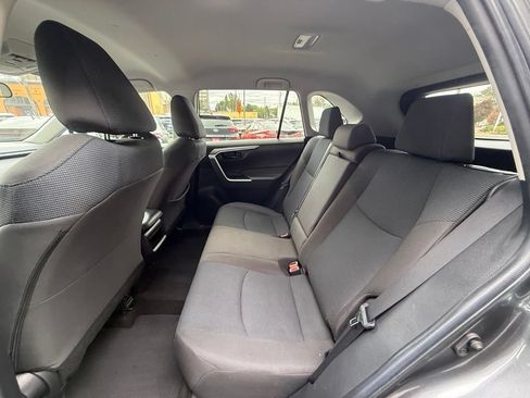 Certified 2021 Toyota RAV4 LE w/ Carpet Mat Package (TMS) AWD/4WD image 15