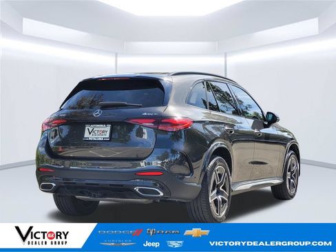 Used 2024 Mercedes-Benz GLC 300 4MATIC image 4