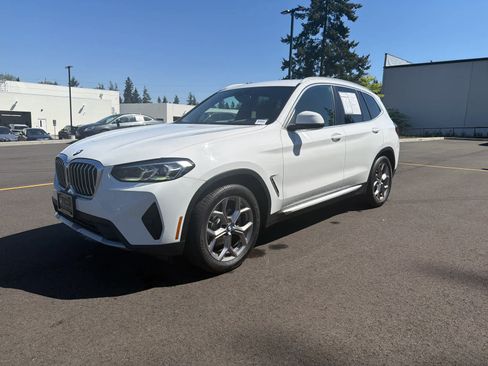 Used 2022 BMW X3 xDrive30i AWD/4WD image 2