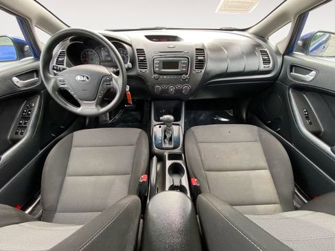 Used 2017 Kia Forte LX image 10