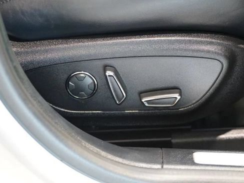 Used 2017 Lincoln MKZ Select w/ Climate Package FWD image 45