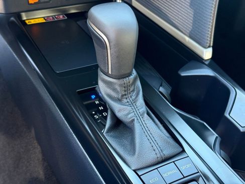 Used 2026 Toyota Camry SE image 18