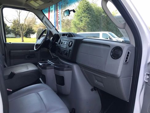 Used 2014 Ford E-350 and Econoline 350 Super Duty RWD image 35