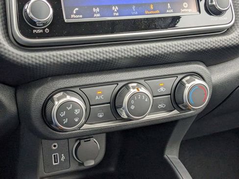 New 2025 Nissan Kicks Play S image 22