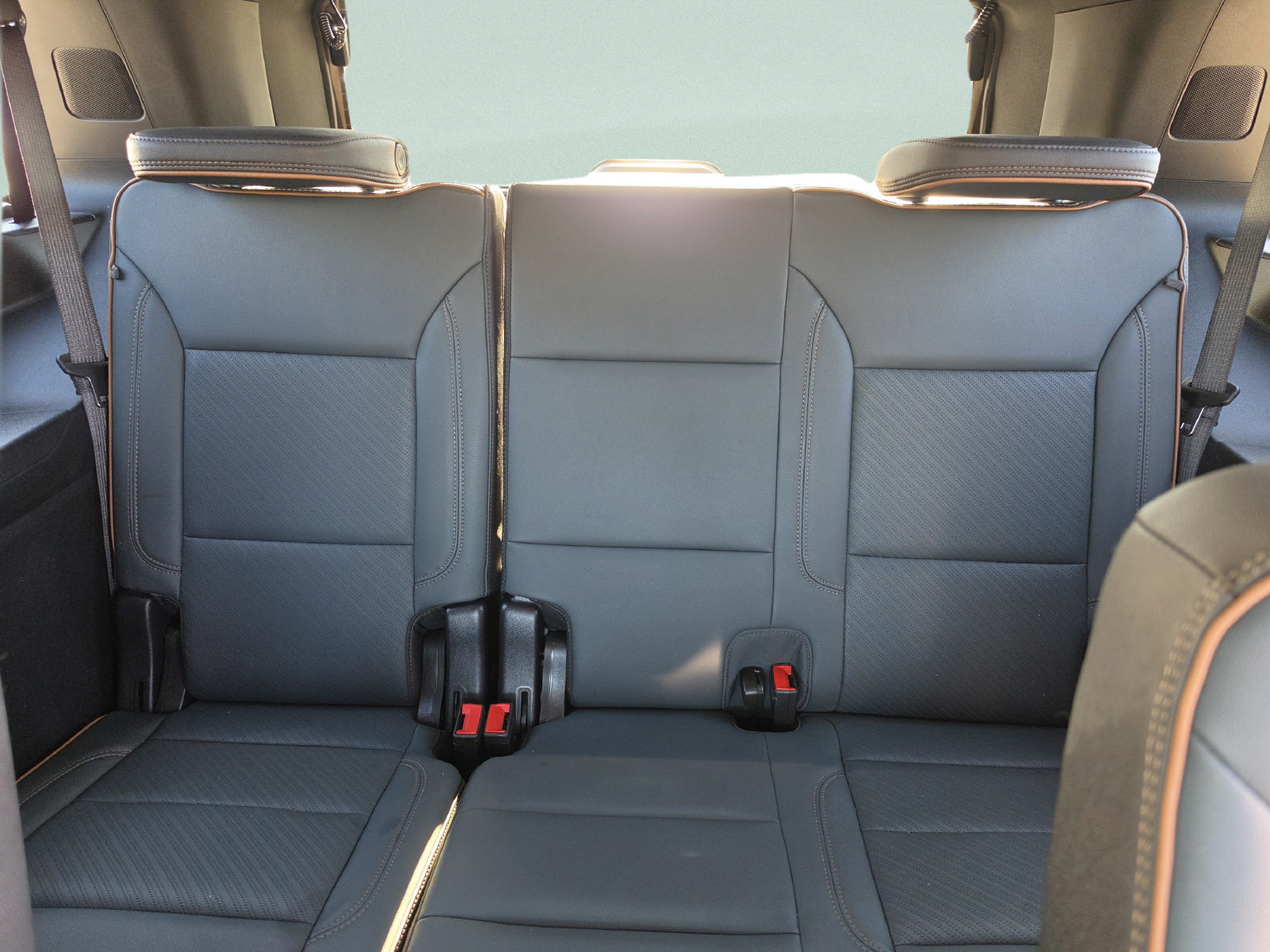 Used 2025 GMC Yukon AT4 w/ AT4 Premium Package AWD/4WD image 20
