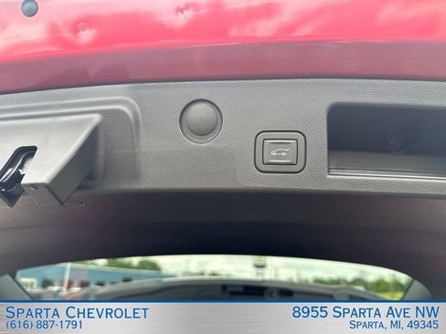Used 2026 Chevrolet Equinox RS AWD/4WD image 33