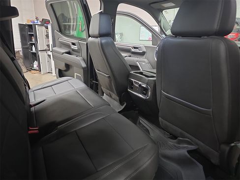 Certified 2022 GMC Sierra 1500 SLT w/ SLT Premium Plus Package image 11