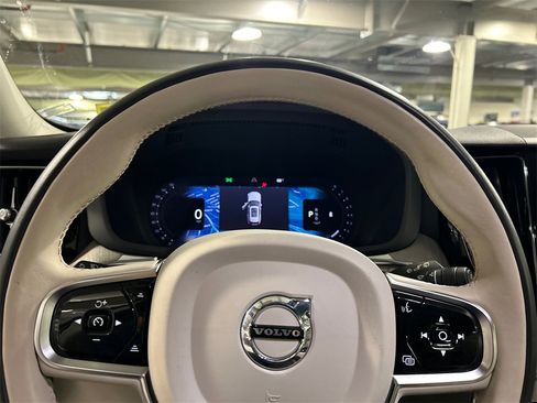 Certified 2023 Volvo XC60 B5 Plus image 12