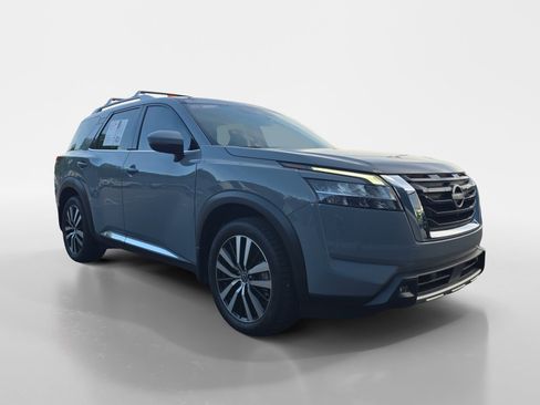 Used 2023 Nissan Pathfinder Platinum AWD/4WD image 7