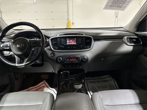 Used 2016 Kia Sorento EX w/ EX Premium Package image 10