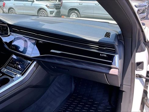 Used 2023 Audi Q8 Premium Plus w/ Premium Plus Package AWD/4WD image 18