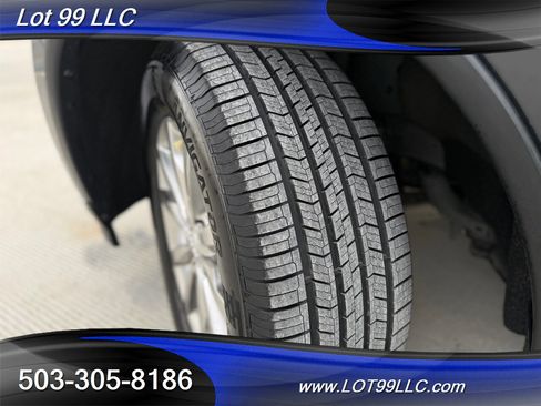 Used 2018 Dodge Durango SXT w/ 3rd Row Seating Group image 24