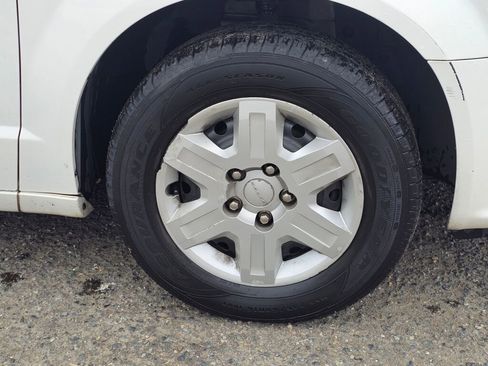 Used 2012 Dodge Grand Caravan SE FWD image 9