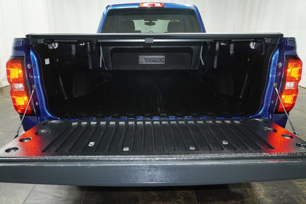 Used 2017 Chevrolet Silverado 1500 LT w/ All Star Edition AWD/4WD image 5