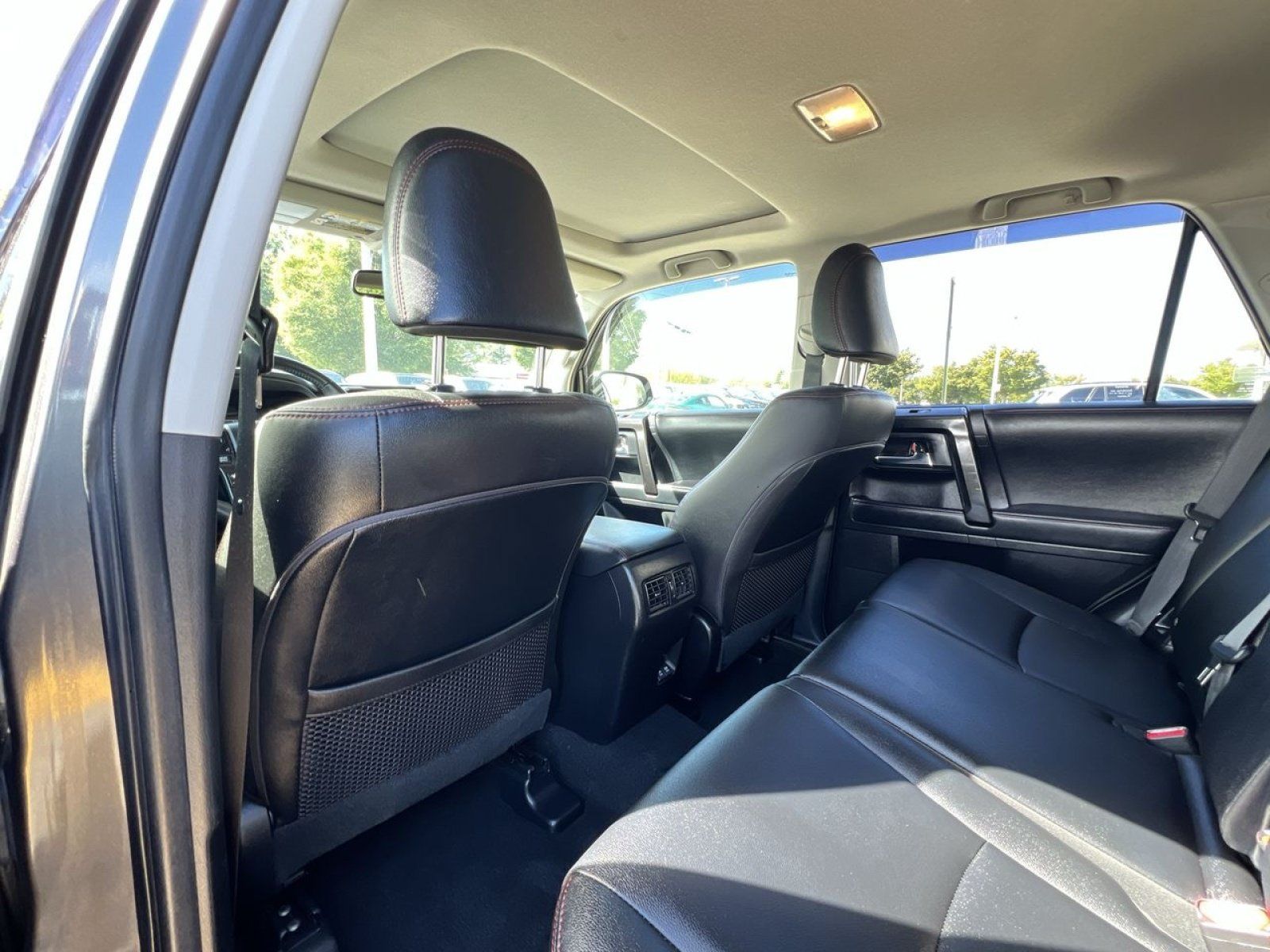 Used 2021 Toyota 4Runner TRD Off-Road Premium w/ Moonroof Package AWD/4WD image 23