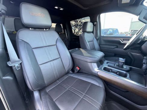 Used 2024 Chevrolet Silverado 1500 High Country w/ High Country Premium Package image 14