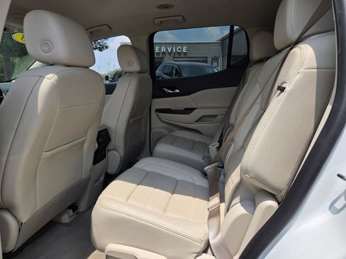Used 2023 GMC Acadia Denali AWD/4WD image 4