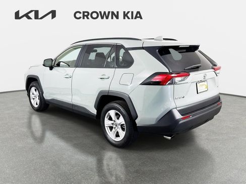 Used 2019 Toyota RAV4 XLE w/ Convenience Package FWD image 8