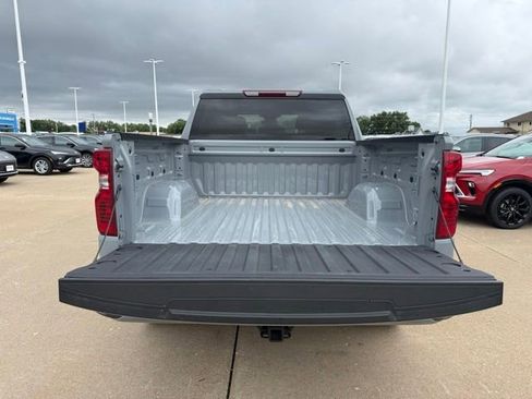 Used 2024 Chevrolet Silverado 1500 Custom w/ Turbomax Blackout Package AWD/4WD image 5