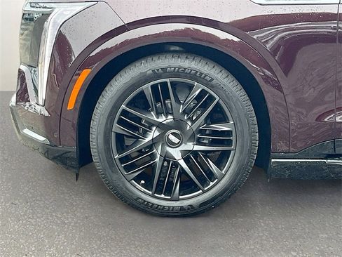 New 2025 Cadillac Escalade IQ Sport 2 w/ LPO, ONYX Package image 33