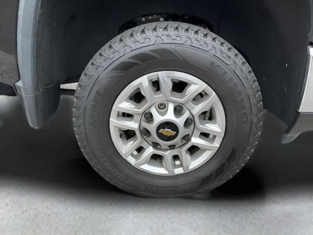 Used 2024 Chevrolet Silverado 2500 LT AWD/4WD image 22