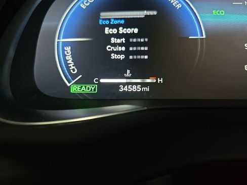 Used 2024 Toyota Venza Limited AWD/4WD image 23