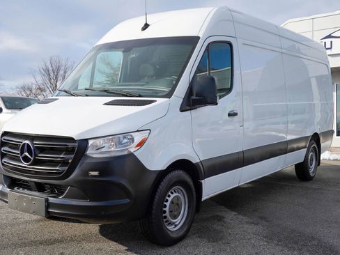 Used 2019 Mercedes-Benz Sprinter 170 Cargo image 1
