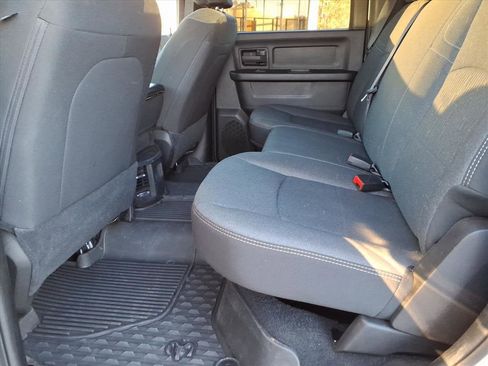 Used 2024 RAM 2500 Tradesman w/ Chrome Appearance Group image 6