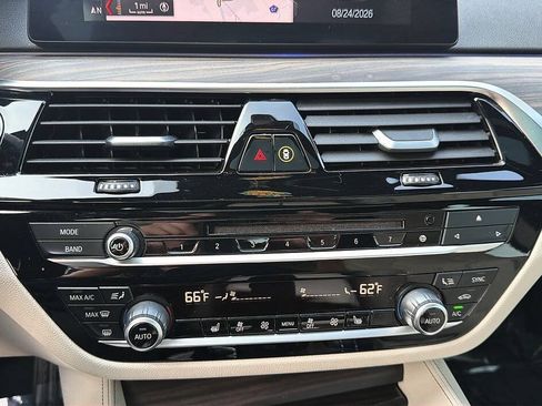 Used 2019 BMW 540i w/ M Sport Package RWD image 14