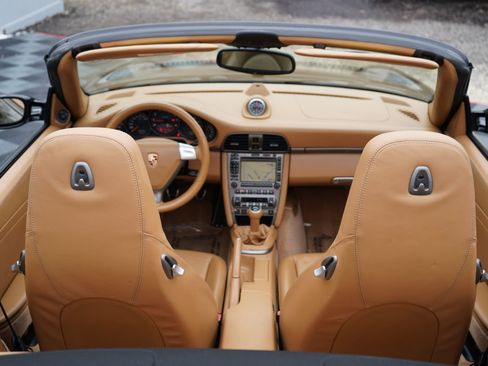 Used 2005 Porsche 911 Carrera image 99